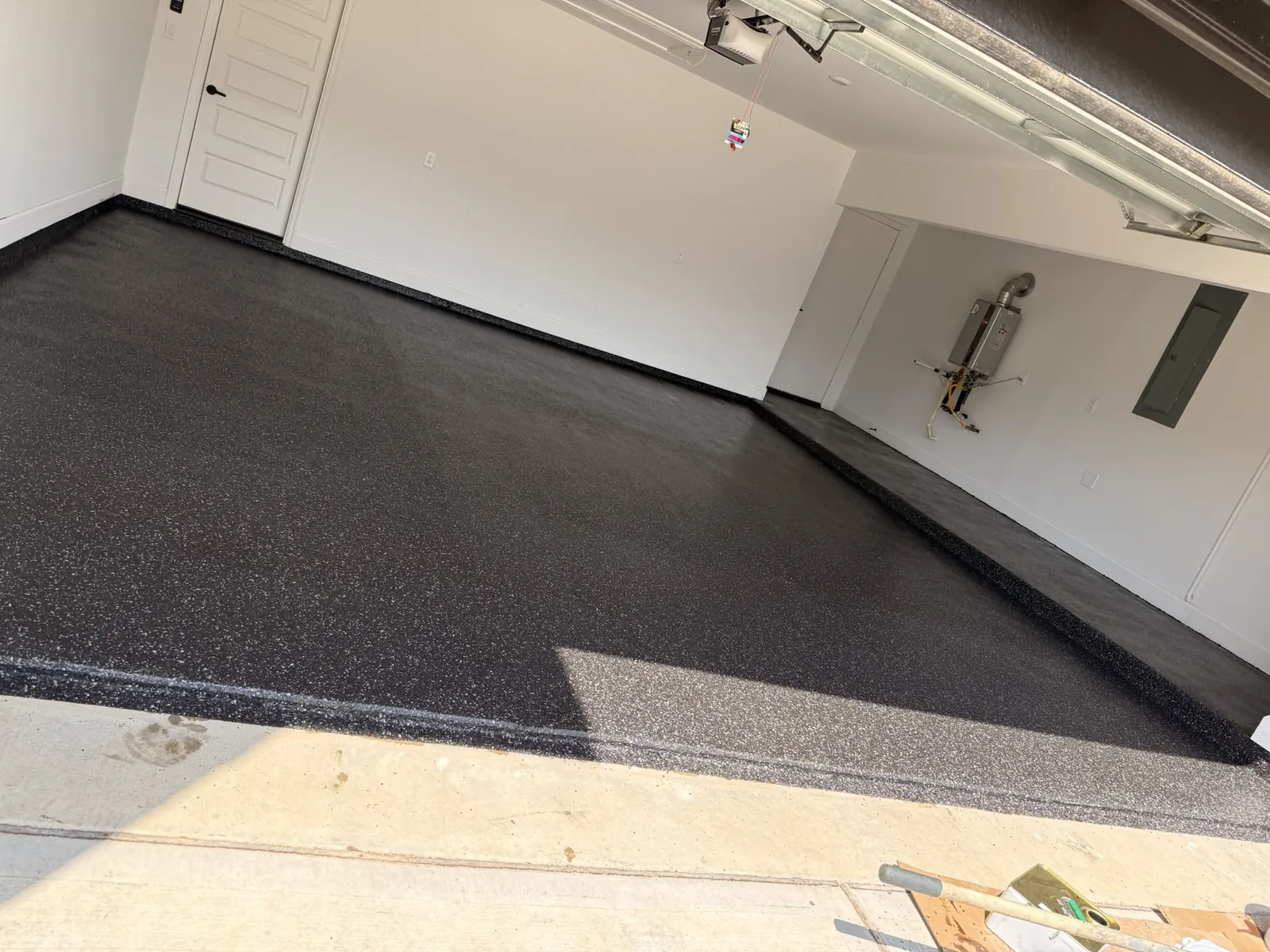 Garage, charcoal flake