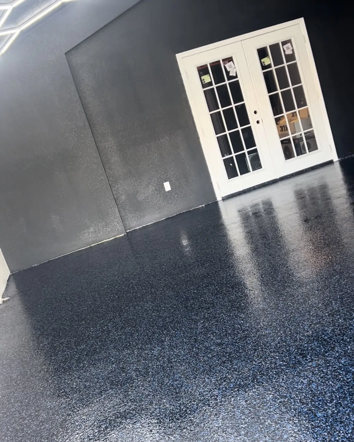 Garage, charcoal flake